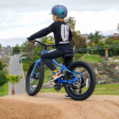 Glerc Mars Kids Mountain Bike, 20 24 Inch Fat Tire Bike for Teen Ages 6-14 Year Old, Bicycle with 2.8-Inch Wide Tires and 6 Speed Drivetrain, Multiple Colors