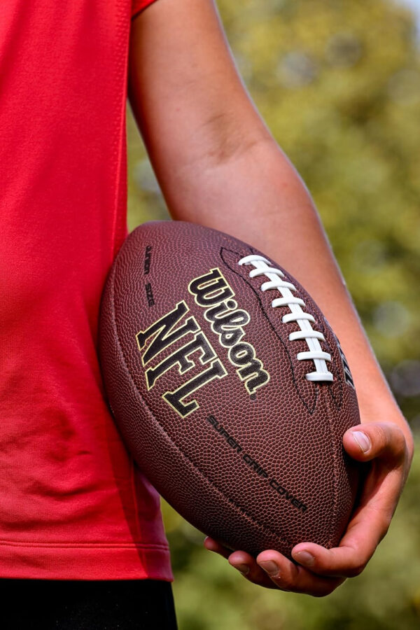 689a3de1ade720338bb6fd977952f63f22e546338a4f5597e19b7.jpg WILSON NFL Super Grip Composite Footballs
