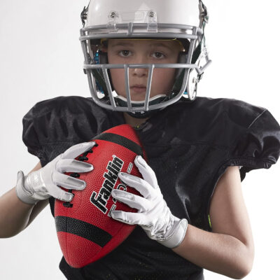 689a3eb4ac18512cfbf02fb4fa7a94cdbd1c8845b4529fd24929c.jpg Franklin Sports Kids Junior Grip-Rite Youth Junior Size Rubber Footballs - Peewee Kids Durable Outdoor Footballs - Single & Bulk Packs Available