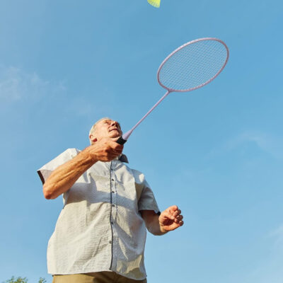689a45ad40ba227c87c85366d784f1df4f8fa36544fae3d90e79c.jpg Badminton Rackets Set with 6 Shuttlecocks, Lightweight Badminton Set of 6 for Outdoor Backyard Games, Racquets with Durability for Beginners and Casual Players
