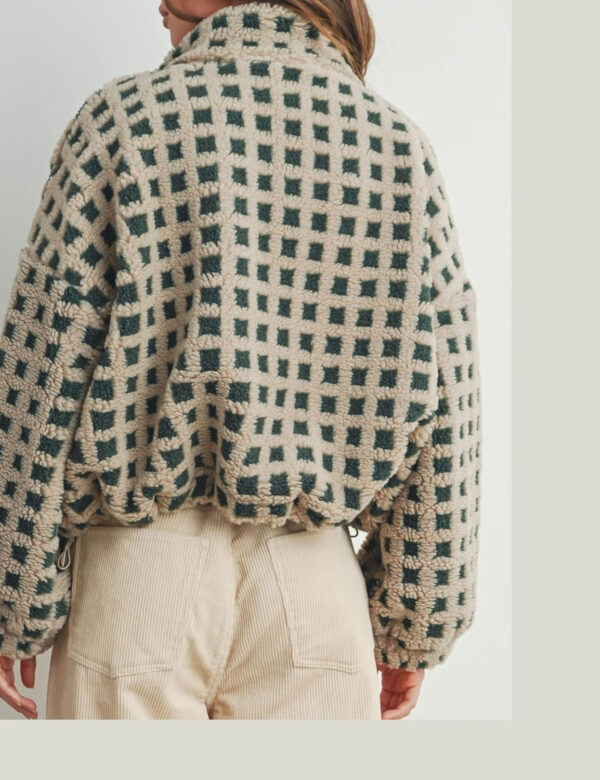 Esmeling Women’s Long Sleeve Cropped Sherpa Fleece Plaid Jacket Casual Chunky Teddy Fleece Outerwear