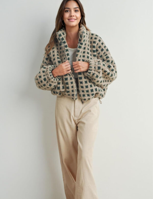 Esmeling Women’s Long Sleeve Cropped Sherpa Fleece Plaid Jacket Casual Chunky Teddy Fleece Outerwear