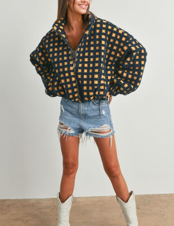 Esmeling Women’s Long Sleeve Cropped Sherpa Fleece Plaid Jacket Casual Chunky Teddy Fleece Outerwear