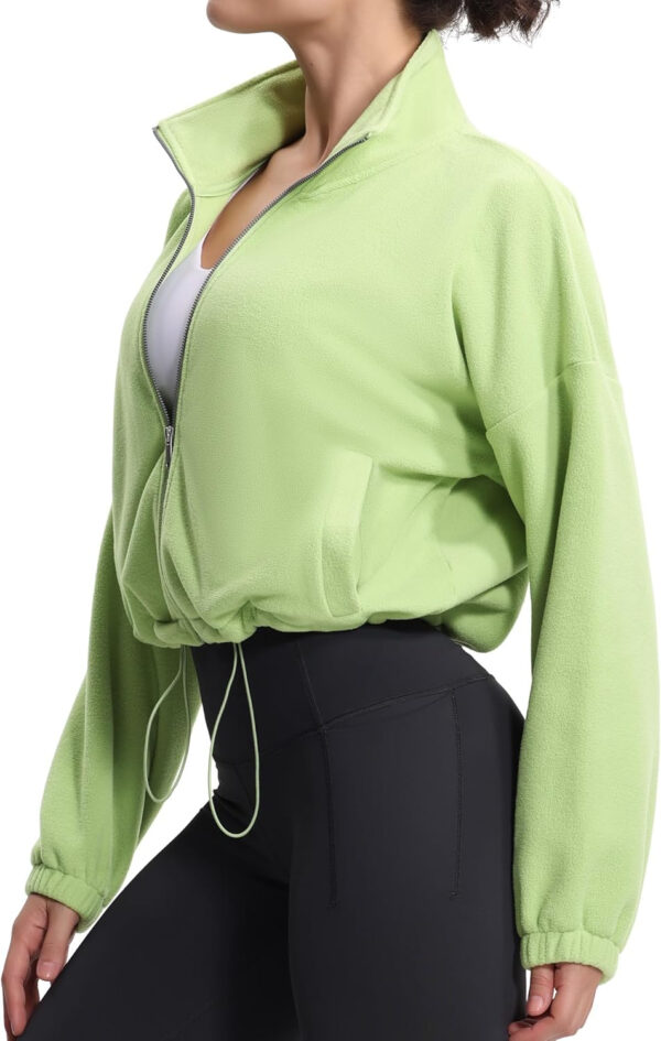 THE GYM PEOPLE Women's Fleece Cropped Jacket Full Zip Stand Collar Workout Short Sherpa Coats with Pockets Drawstring Hem