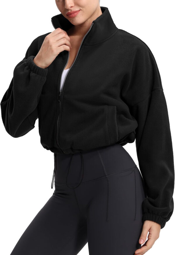 THE GYM PEOPLE Women's Fleece Cropped Jacket Full Zip Stand Collar Workout Short Sherpa Coats with Pockets Drawstring Hem