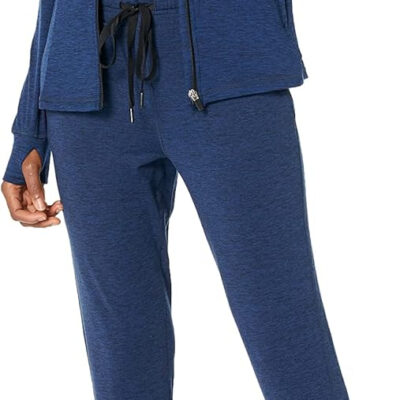 Amazon Essentials Women's Fleece Full-Zip Jacket - Brushed Tech Stretch (Available in Plus Size)