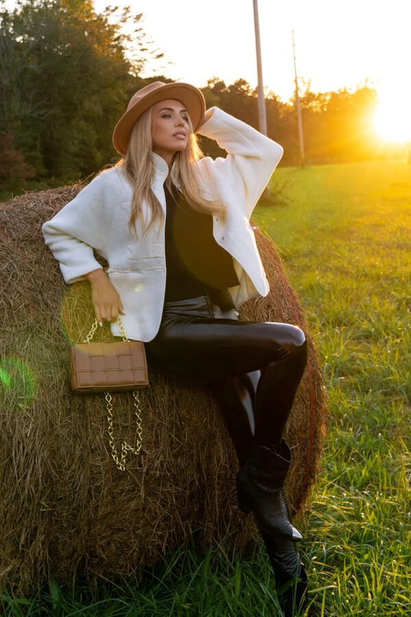 PRETTYGARDEN Women 2024 Fall Winter Fleece Jacket Long Sleeve Casual Button Fuzzy Sherpa Cropped Coats Outerwear with Pockets